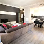 Quality 2 Bedroom 9 Mins From The Palais 342